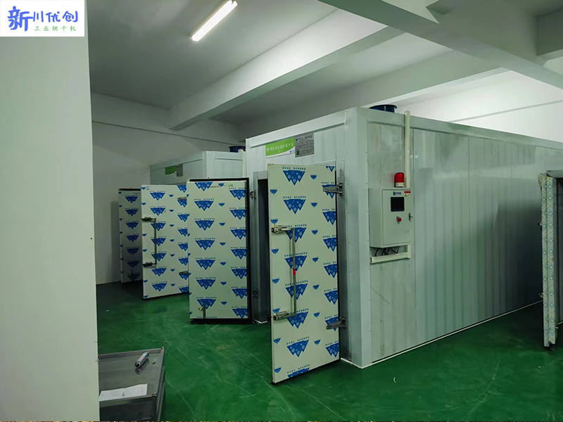 阿壩小金客戶訂購我廠三套烘房用于烘干藥材